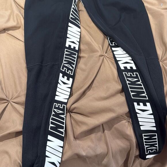 Nike Pro black - Picture 2 of 6